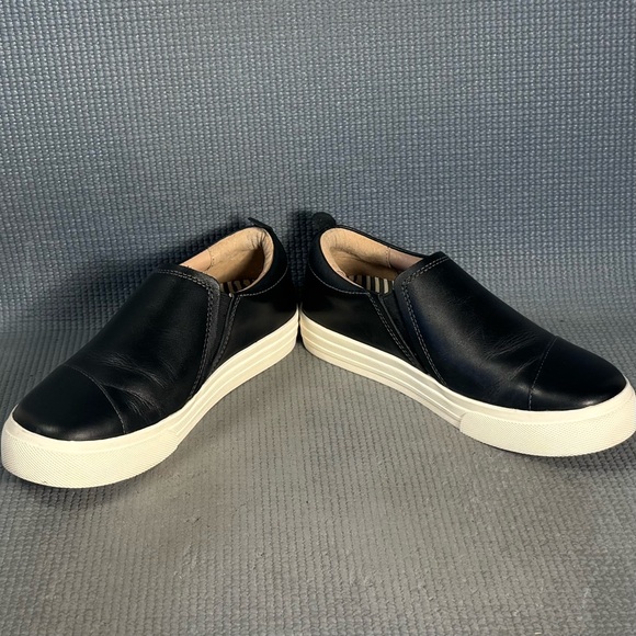 Taos Footwear Twin Gore Lux Black Leather Slip-On Comfort Shoes Size 6.5 - Picture 4 of 9